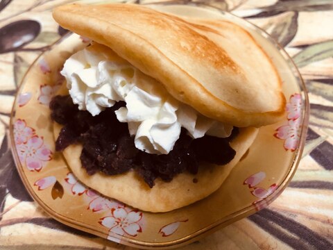 ホットケーキミックスで♪あんバタークリームどら焼き